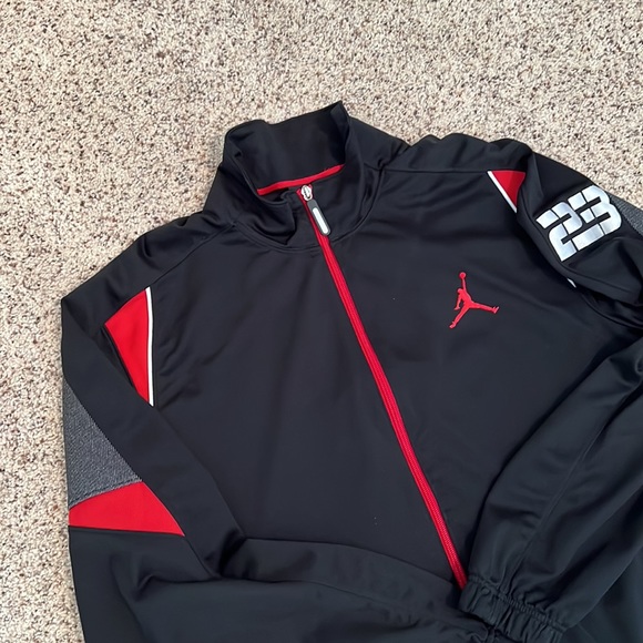 Air Jordan Nike dri fit zip up jacket. Size M - Picture 4 of 10